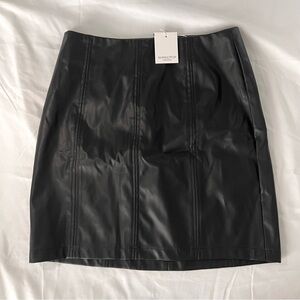 NWT MANGOPOP High Waisted Bodycon Mini Skirt Faux Black Leather Size Medium